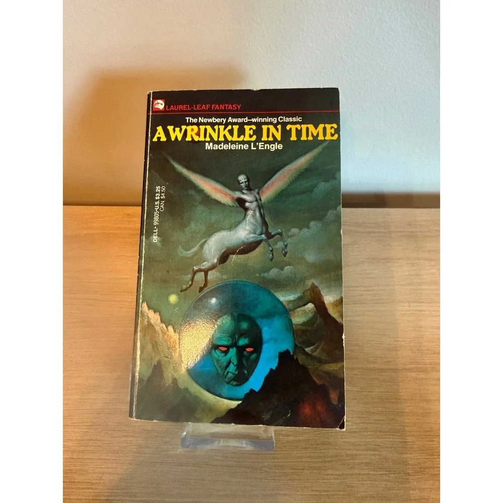 A Wrinkle in Time Madeleine L'Engle Dell Laurel-Leaf Fantasy Paperback 1976 VTG